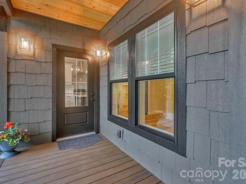 116 Coyote Trail, Boone, NC 28607.  MLS# CAR4413602, YatesRealty ID 43232. 