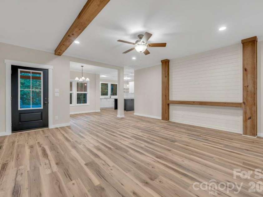 116 Coyote Trail, Boone, NC 28607.  MLS# CAR4413602, YatesRealty ID 43232. 