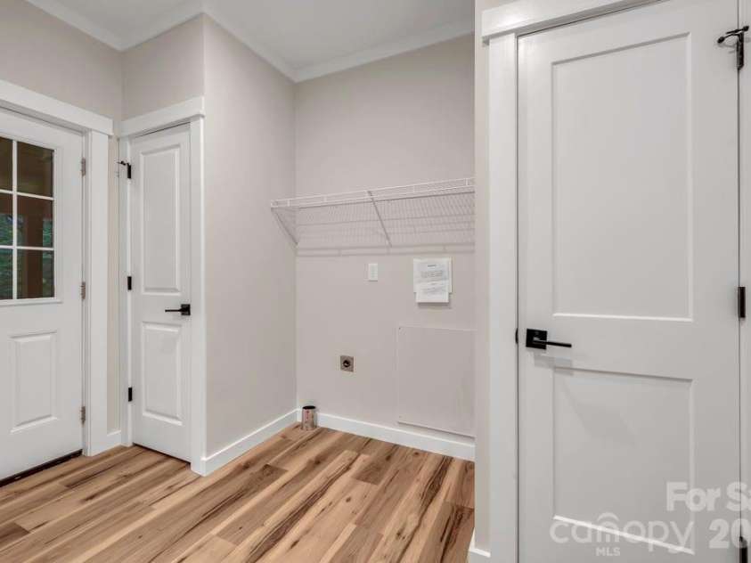 116 Coyote Trail, Boone, NC 28607.  MLS# CAR4413602, YatesRealty ID 43232. 