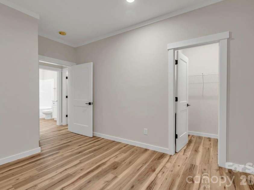 116 Coyote Trail, Boone, NC 28607.  MLS# CAR4413602, YatesRealty ID 43232. 
