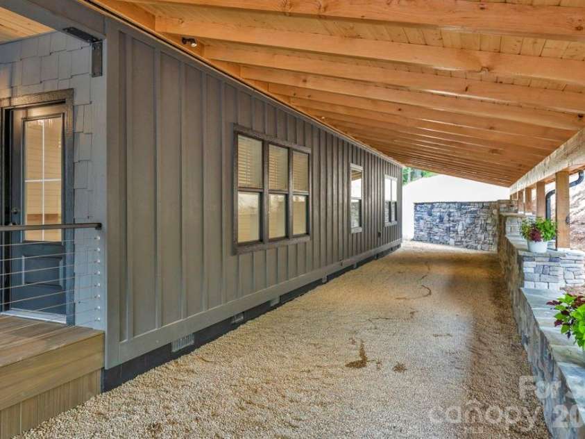 116 Coyote Trail, Boone, NC 28607.  MLS# CAR4413602, YatesRealty ID 43232. 