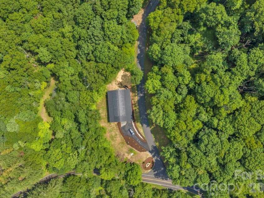 116 Coyote Trail, Boone, NC 28607.  MLS# CAR4413602, YatesRealty ID 43232. 
