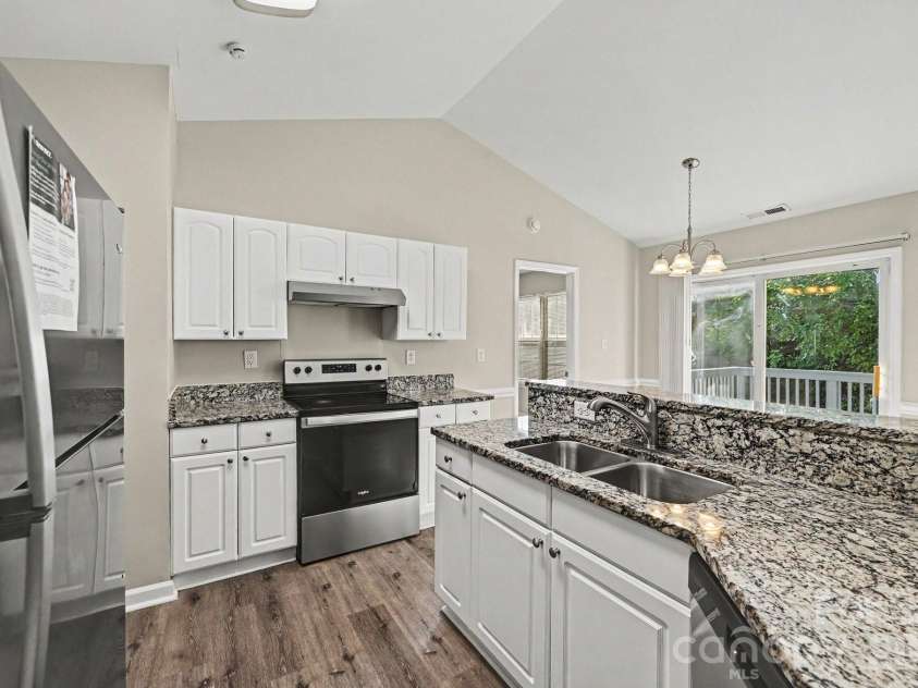 4410 Craven Hill Drive, Charlotte, NC 28216.  MLS# CAR4412999, YatesRealty ID 43233. 