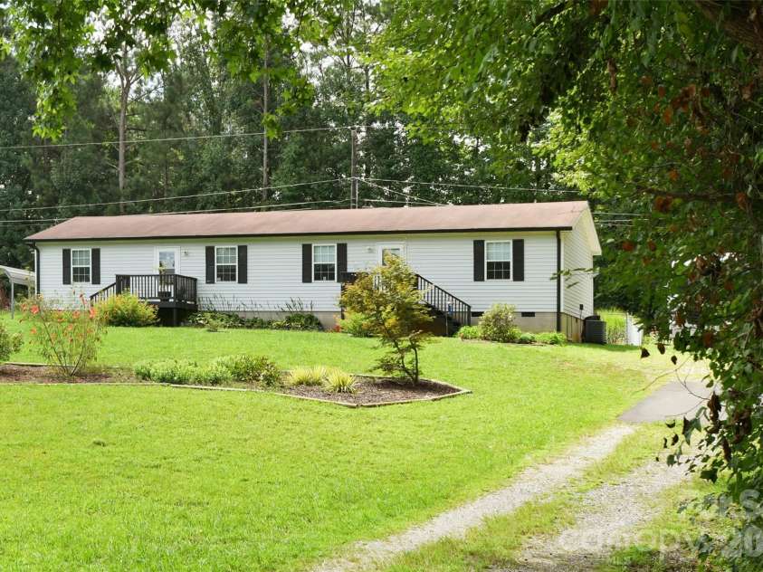 5502 and 5504 Wrenn Drive, Denver, NC 28037.  MLS# CAR4411804, YatesRealty ID 43234. 