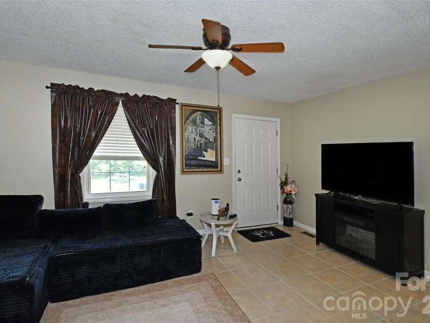 5502 and 5504 Wrenn Drive, Denver, NC 28037.  MLS# CAR4411804, YatesRealty ID 43234. 