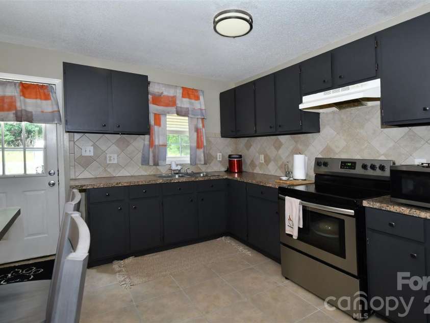 5502 and 5504 Wrenn Drive, Denver, NC 28037.  MLS# CAR4411804, YatesRealty ID 43234. 