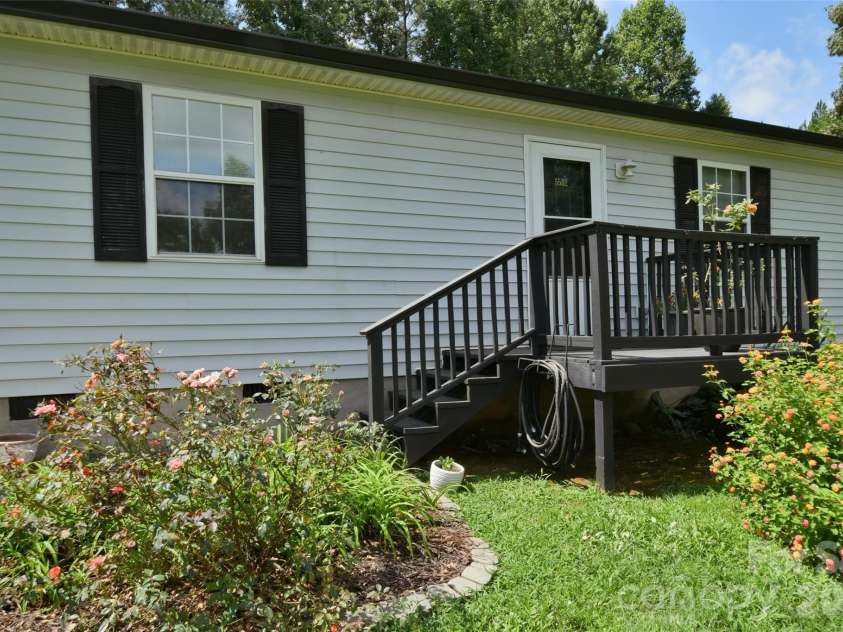 5502 and 5504 Wrenn Drive, Denver, NC 28037.  MLS# CAR4411804, YatesRealty ID 43234. 