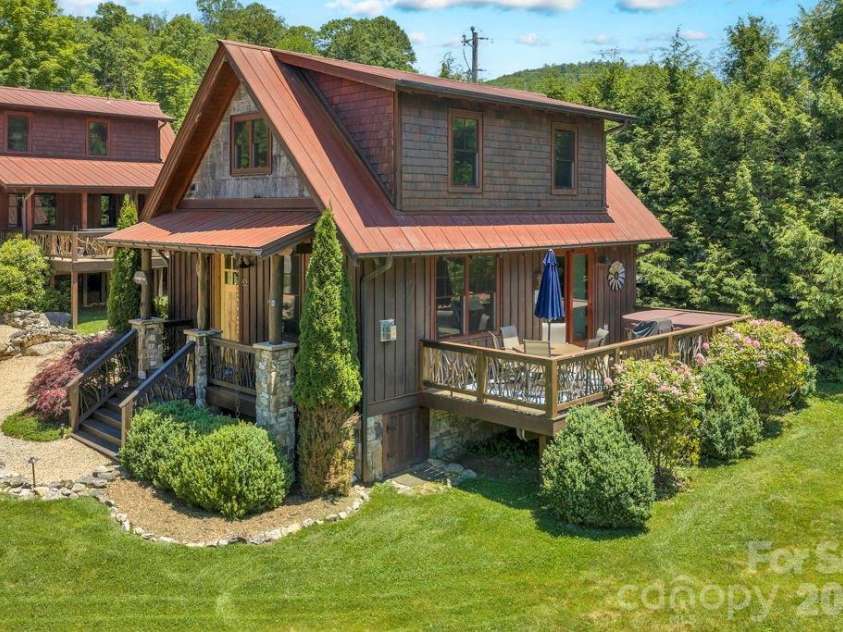 52 Eagle Cottage Lane, Banner Elk, NC 28604.  MLS# CAR4413511, YatesRealty ID 43236. 