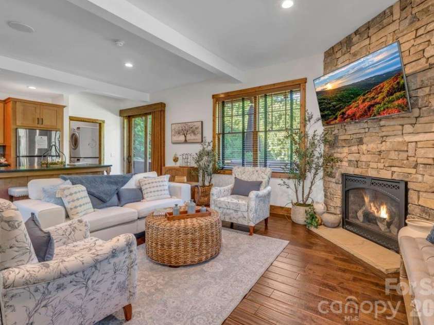52 Eagle Cottage Lane, Banner Elk, NC 28604.  MLS# CAR4413511, YatesRealty ID 43236. 