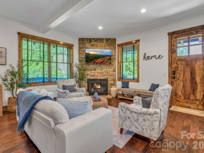52 Eagle Cottage Lane, Banner Elk, NC 28604.  MLS# CAR4413511, YatesRealty ID 43236. 