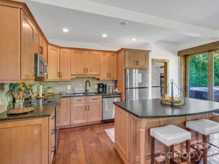 52 Eagle Cottage Lane, Banner Elk, NC 28604.  MLS# CAR4413511, YatesRealty ID 43236. 
