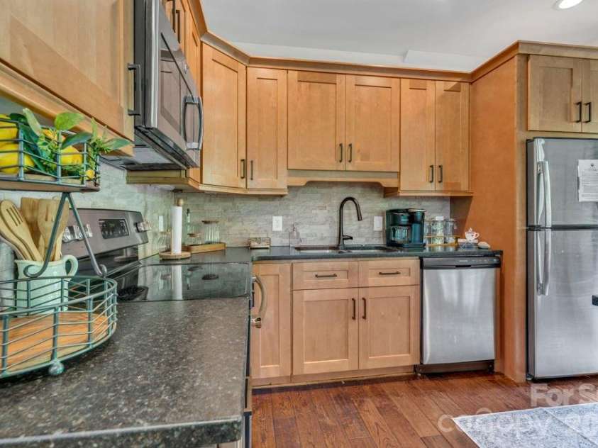 52 Eagle Cottage Lane, Banner Elk, NC 28604.  MLS# CAR4413511, YatesRealty ID 43236. 
