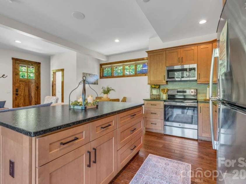 52 Eagle Cottage Lane, Banner Elk, NC 28604.  MLS# CAR4413511, YatesRealty ID 43236. 