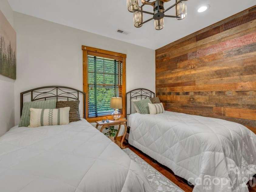 52 Eagle Cottage Lane, Banner Elk, NC 28604.  MLS# CAR4413511, YatesRealty ID 43236. 