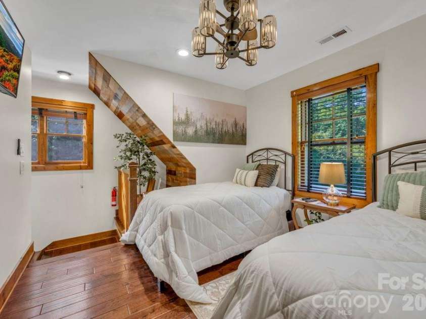 52 Eagle Cottage Lane, Banner Elk, NC 28604.  MLS# CAR4413511, YatesRealty ID 43236. 