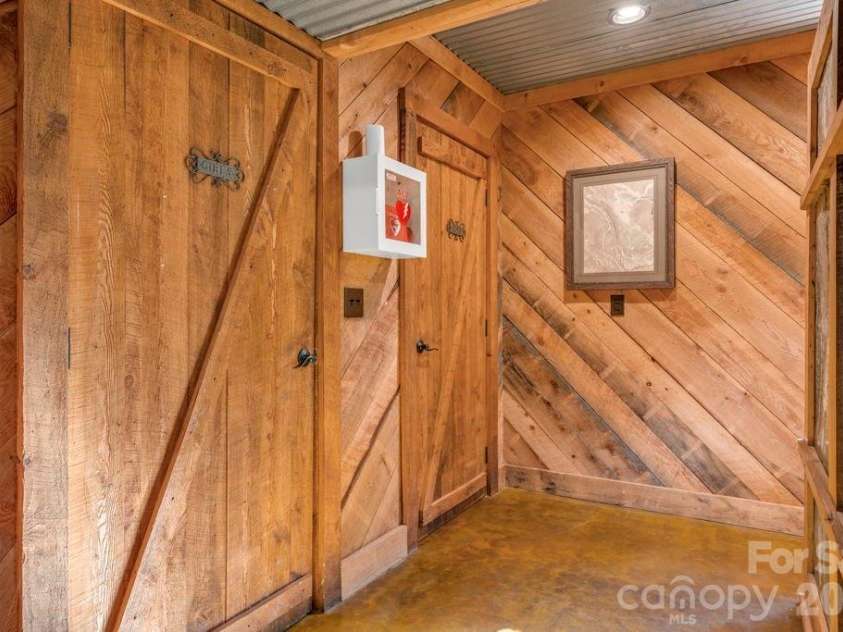52 Eagle Cottage Lane, Banner Elk, NC 28604.  MLS# CAR4413511, YatesRealty ID 43236. 