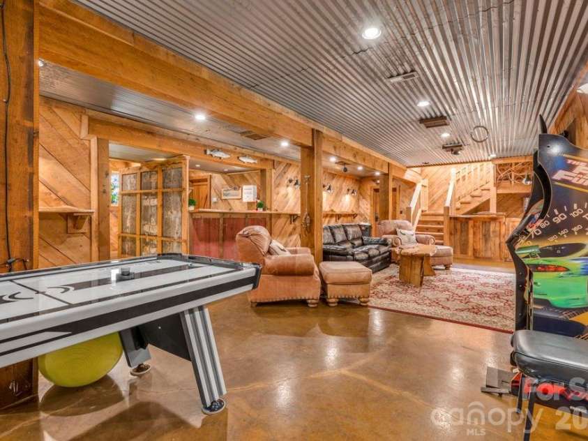 52 Eagle Cottage Lane, Banner Elk, NC 28604.  MLS# CAR4413511, YatesRealty ID 43236. 