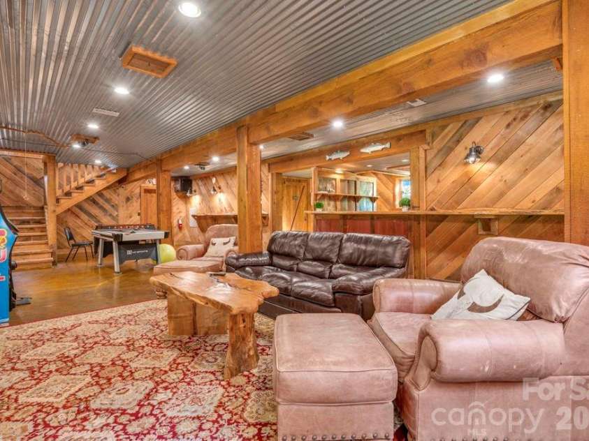52 Eagle Cottage Lane, Banner Elk, NC 28604.  MLS# CAR4413511, YatesRealty ID 43236. 