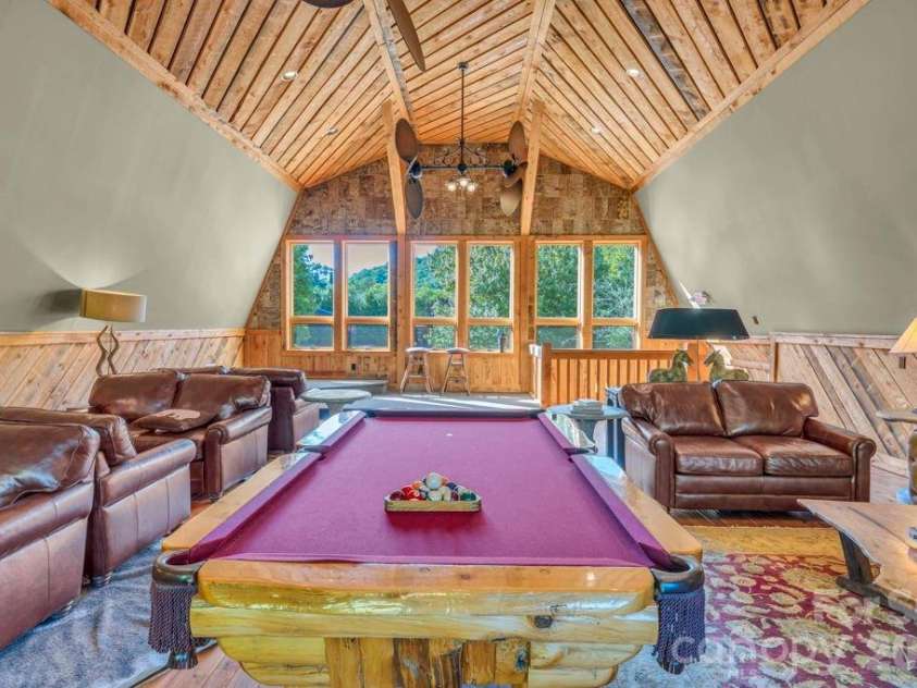 52 Eagle Cottage Lane, Banner Elk, NC 28604.  MLS# CAR4413511, YatesRealty ID 43236. 