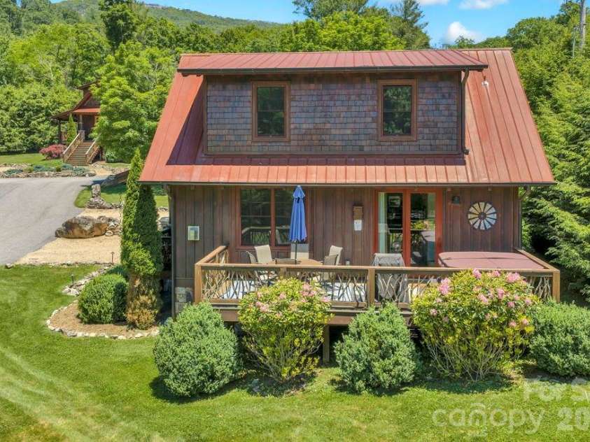 52 Eagle Cottage Lane, Banner Elk, NC 28604.  MLS# CAR4413511, YatesRealty ID 43236. 