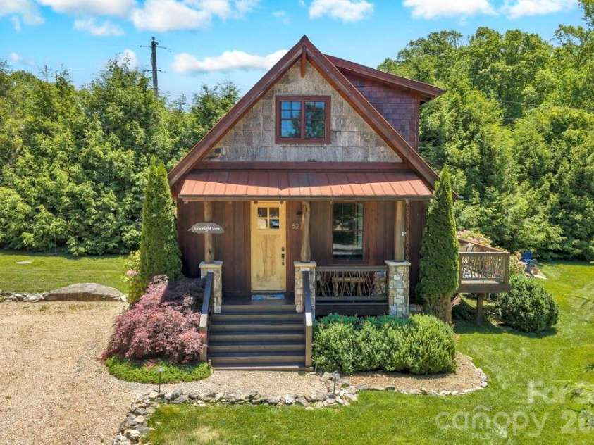 52 Eagle Cottage Lane, Banner Elk, NC 28604.  MLS# CAR4413511, YatesRealty ID 43236. 