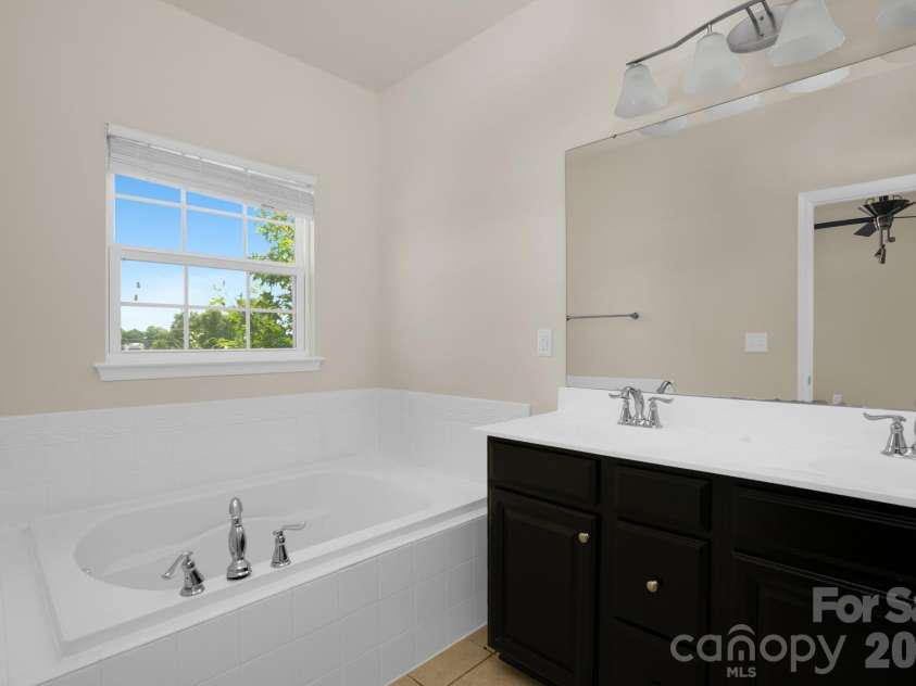 2302 Rachelwood Drive, Charlotte, NC 28273.  MLS# CAR4412862, YatesRealty ID 43237. 
