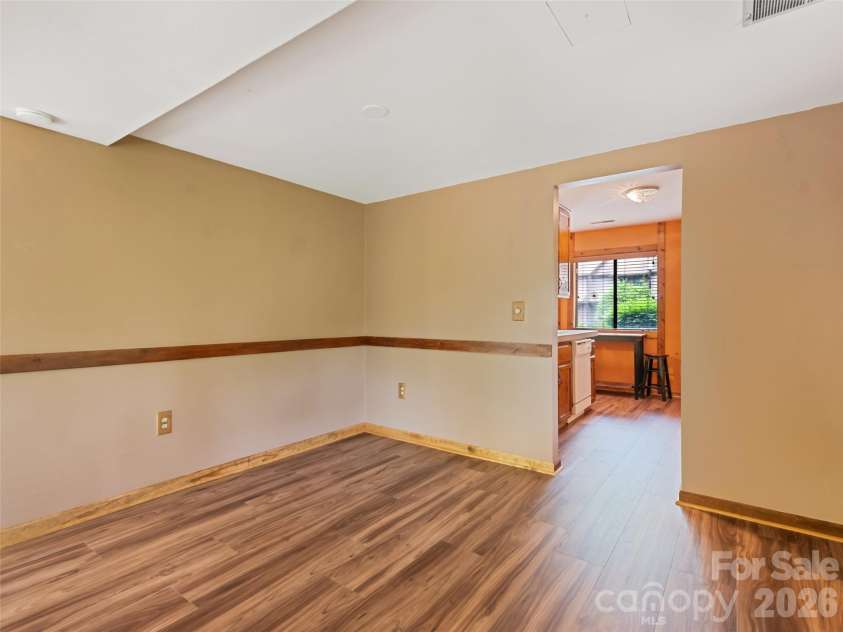 37 George Circle, Maggie Valley, NC 28751.  MLS# CAR4352732, YatesRealty ID 4324. 