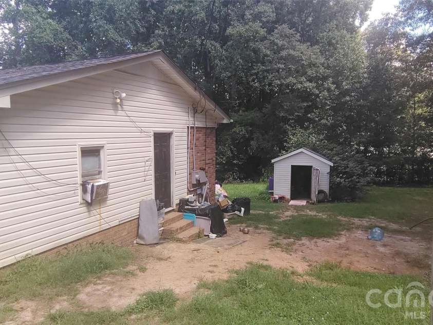 522 Lee Drive, Shelby, NC 28152.  MLS# CAR4413725, YatesRealty ID 43245. 