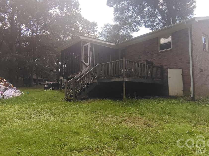 522 Lee Drive, Shelby, NC 28152.  MLS# CAR4413725, YatesRealty ID 43245. 