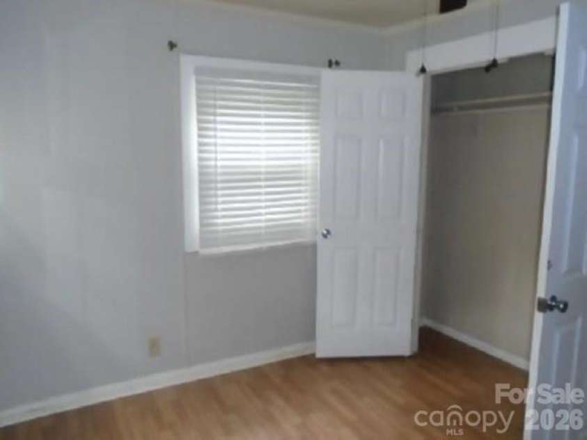 512 Vance Street, Laurinburg, NC 28352.  MLS# CAR4413748, YatesRealty ID 43246. 