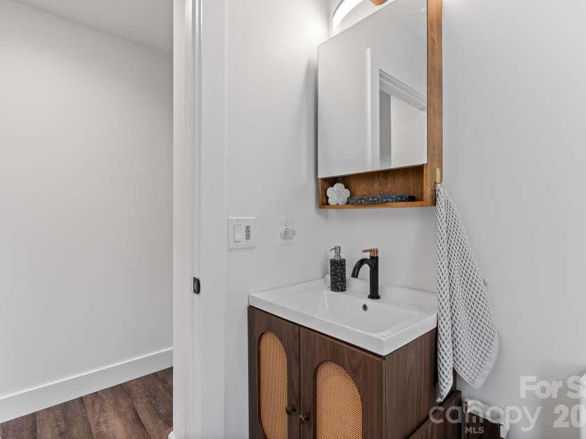 49 Timber Moss Drive, Asheville, NC 28804.  MLS# CAR4413689, YatesRealty ID 43247. 3rd Bathroom ( Upper Level)