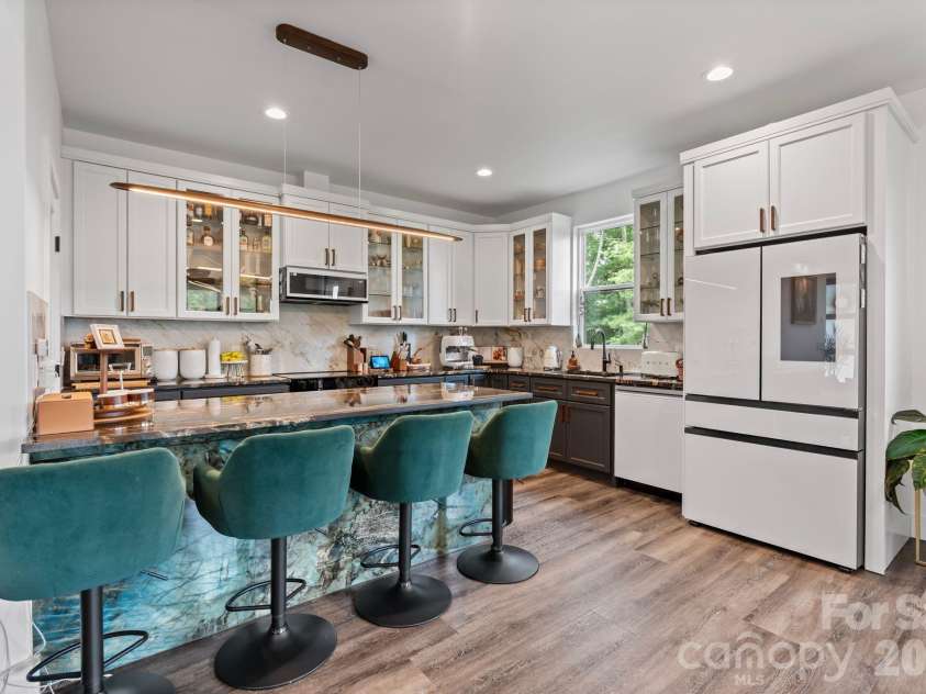 49 Timber Moss Drive, Asheville, NC 28804.  MLS# CAR4413689, YatesRealty ID 43247. 