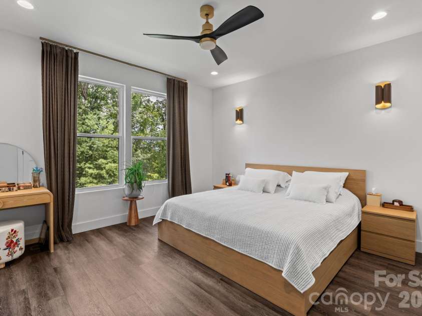 49 Timber Moss Drive, Asheville, NC 28804.  MLS# CAR4413689, YatesRealty ID 43247. 