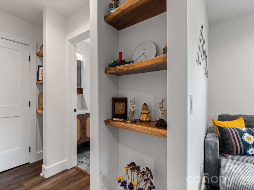 49 Timber Moss Drive, Asheville, NC 28804.  MLS# CAR4413689, YatesRealty ID 43247. 