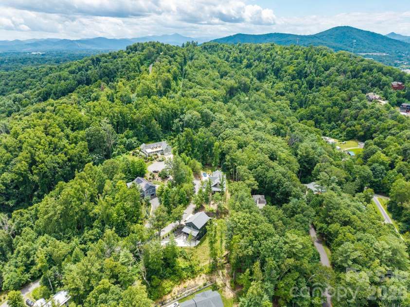49 Timber Moss Drive, Asheville, NC 28804.  MLS# CAR4413689, YatesRealty ID 43247. 