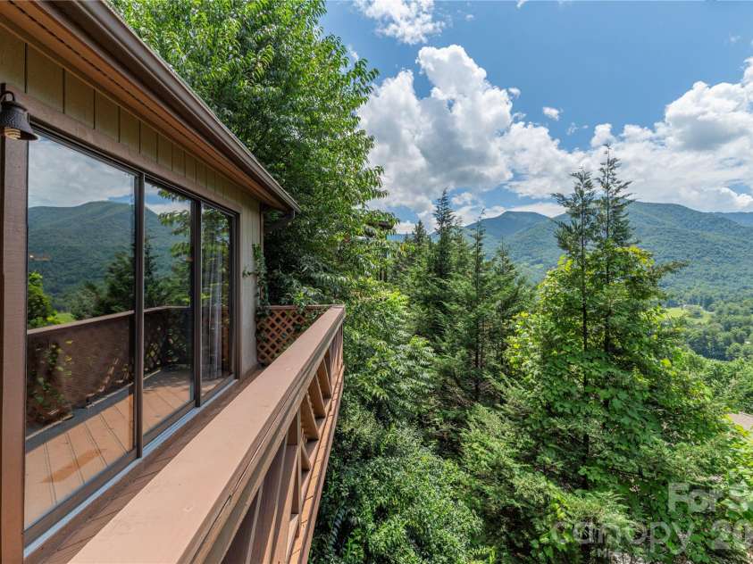 73 Mountain Breeze Drive, Maggie Valley, NC 28751.  MLS# CAR4413648, YatesRealty ID 43249. 