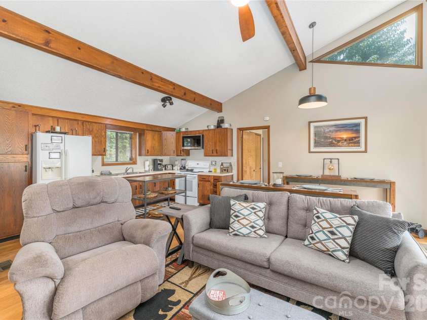 73 Mountain Breeze Drive, Maggie Valley, NC 28751.  MLS# CAR4413648, YatesRealty ID 43249. 