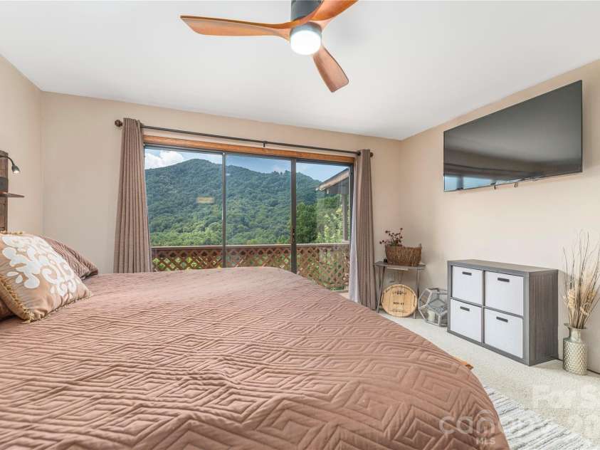 73 Mountain Breeze Drive, Maggie Valley, NC 28751.  MLS# CAR4413648, YatesRealty ID 43249. 
