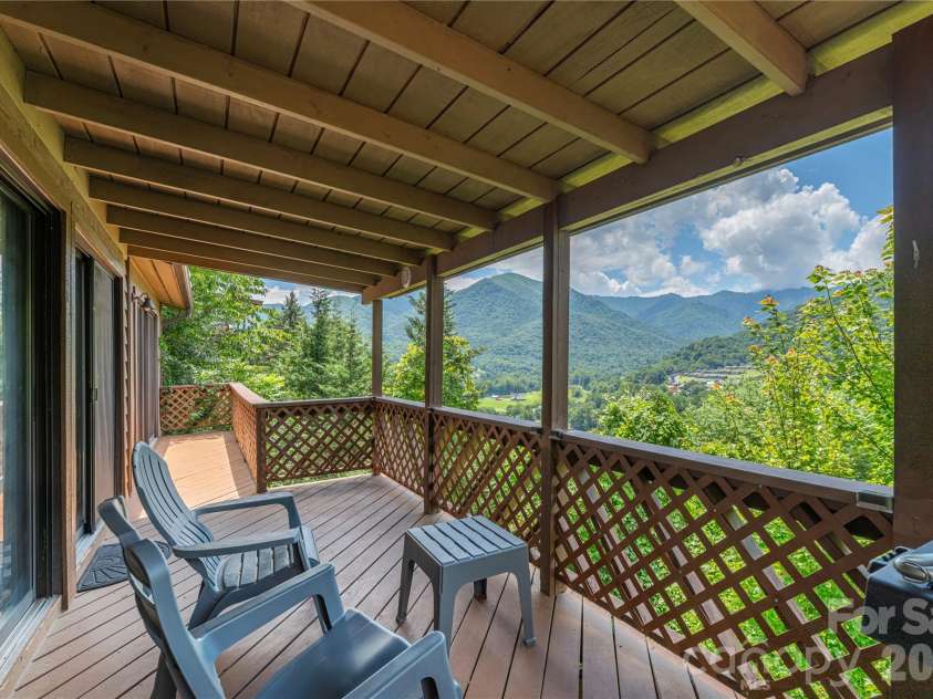 73 Mountain Breeze Drive, Maggie Valley, NC 28751.  MLS# CAR4413648, YatesRealty ID 43249. 