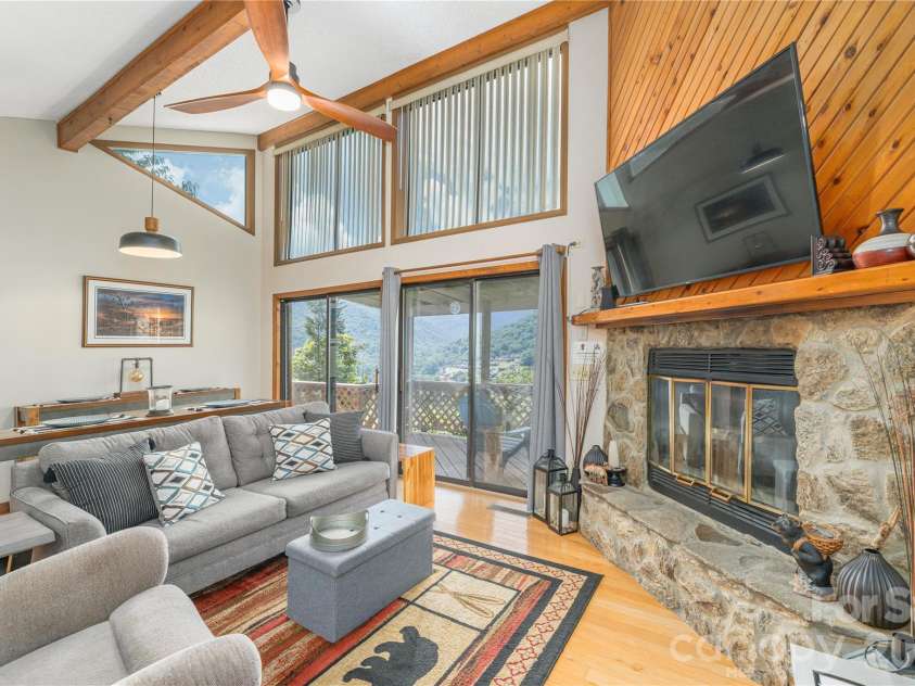 73 Mountain Breeze Drive, Maggie Valley, NC 28751.  MLS# CAR4413648, YatesRealty ID 43249. 