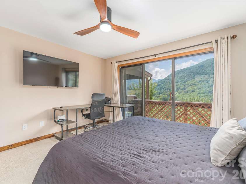 73 Mountain Breeze Drive, Maggie Valley, NC 28751.  MLS# CAR4413648, YatesRealty ID 43249. 