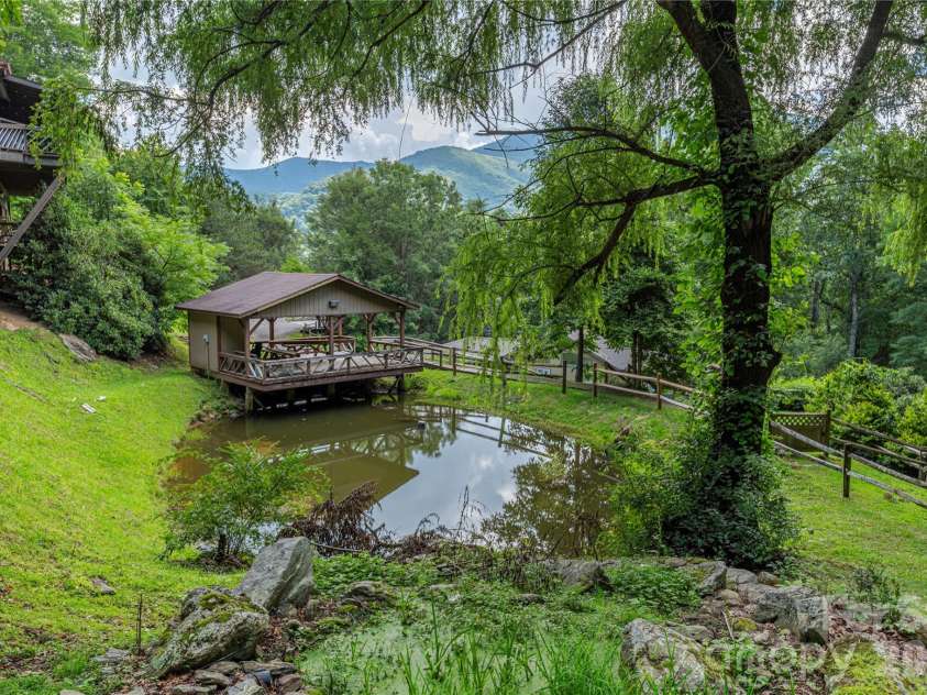 73 Mountain Breeze Drive, Maggie Valley, NC 28751.  MLS# CAR4413648, YatesRealty ID 43249. 