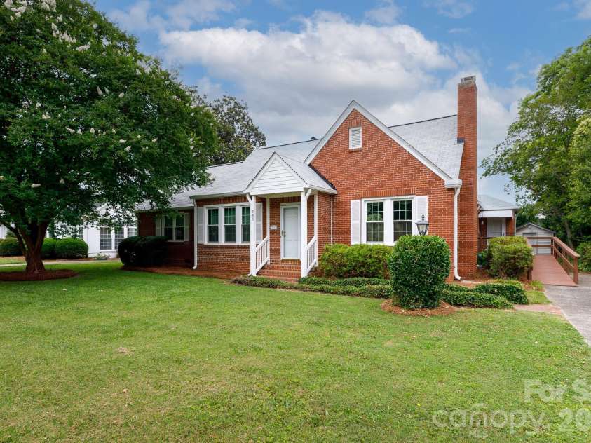 761 Milton Avenue, Rock Hill, SC 29730.  MLS# CAR4413795, YatesRealty ID 43254. 