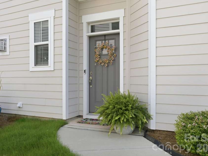 8121 Houser Street, Cornelius, NC 28031.  MLS# CAR4407032, YatesRealty ID 43256. 