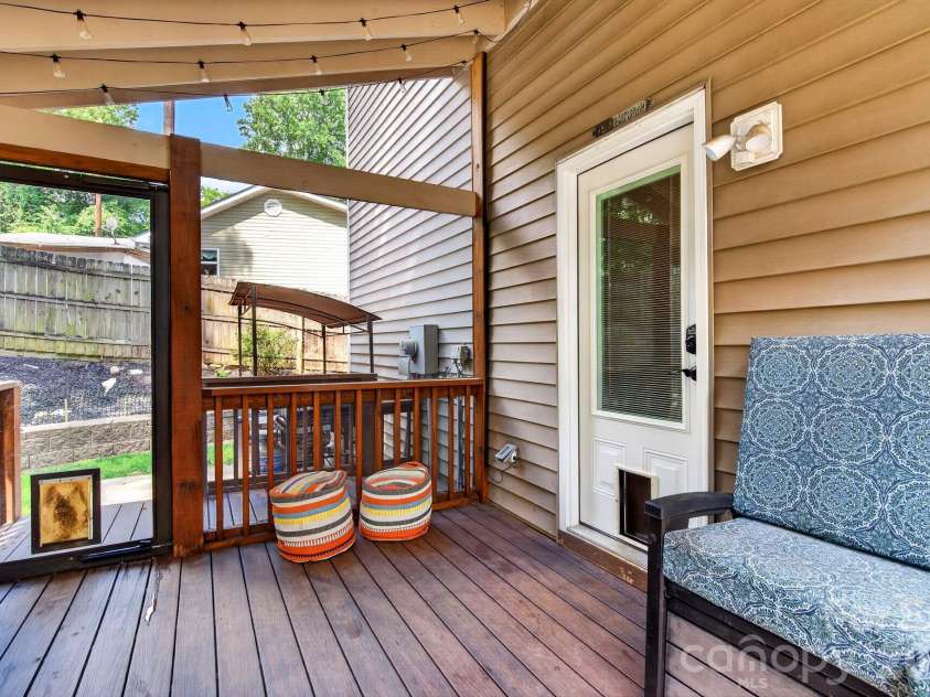 47 Royal Oaks Road, Arden, NC 28704.  MLS# CAR4411047, YatesRealty ID 43257. 