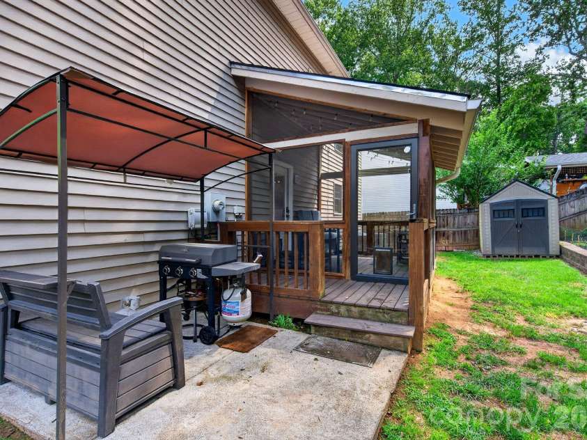 47 Royal Oaks Road, Arden, NC 28704.  MLS# CAR4411047, YatesRealty ID 43257. Grill area