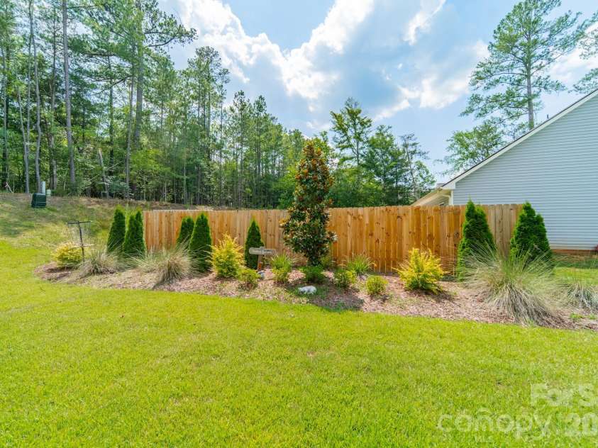 1977 Charles Avenue, Lancaster, SC 29720.  MLS# CAR4400805, YatesRealty ID 43259. Custom Landscaping
