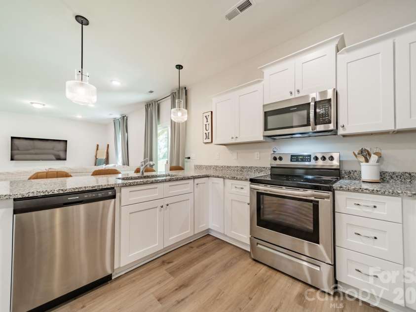 1977 Charles Avenue, Lancaster, SC 29720.  MLS# CAR4400805, YatesRealty ID 43259. Kitchen