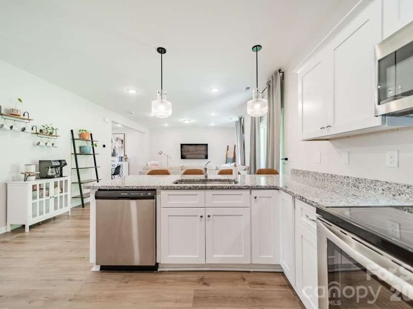 1977 Charles Avenue, Lancaster, SC 29720.  MLS# CAR4400805, YatesRealty ID 43259. Kitchen