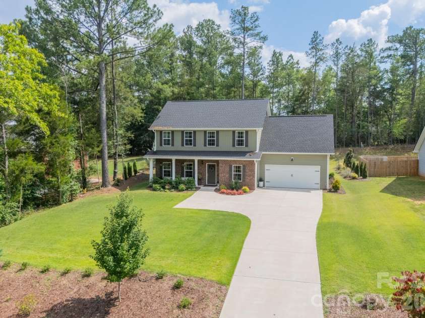1977 Charles Avenue, Lancaster, SC 29720.  MLS# CAR4400805, YatesRealty ID 43259. Spacious Lot